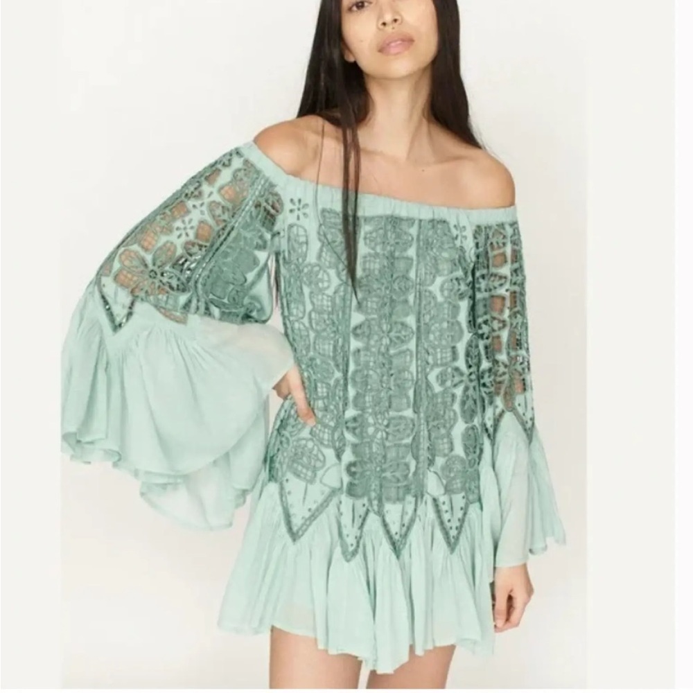 New! Free People XS daisy cut work mini off shoulder dress.